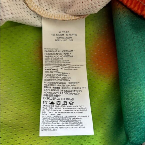 Jordan Orange and Green Mesh Shorts - Picture 5 of 6